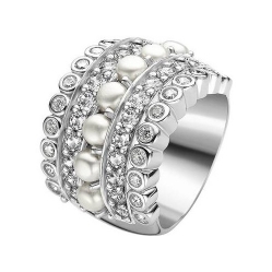 Купить Обручальное кольцо с жемчугом и бриллиантами